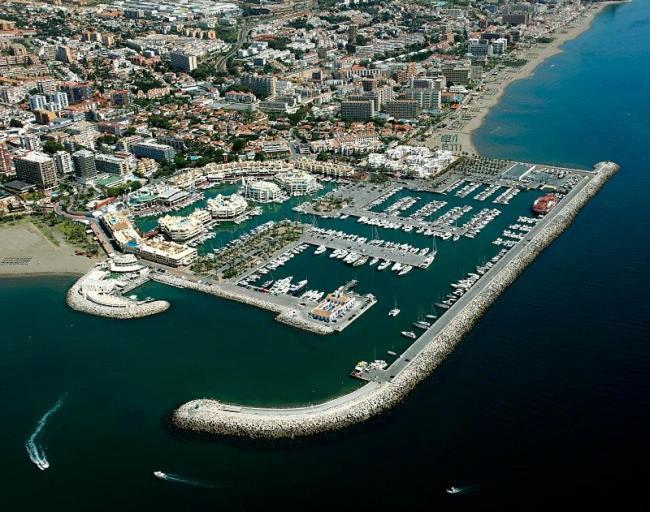 Puerto Marina Palace 베날마데나코스타 외부 사진