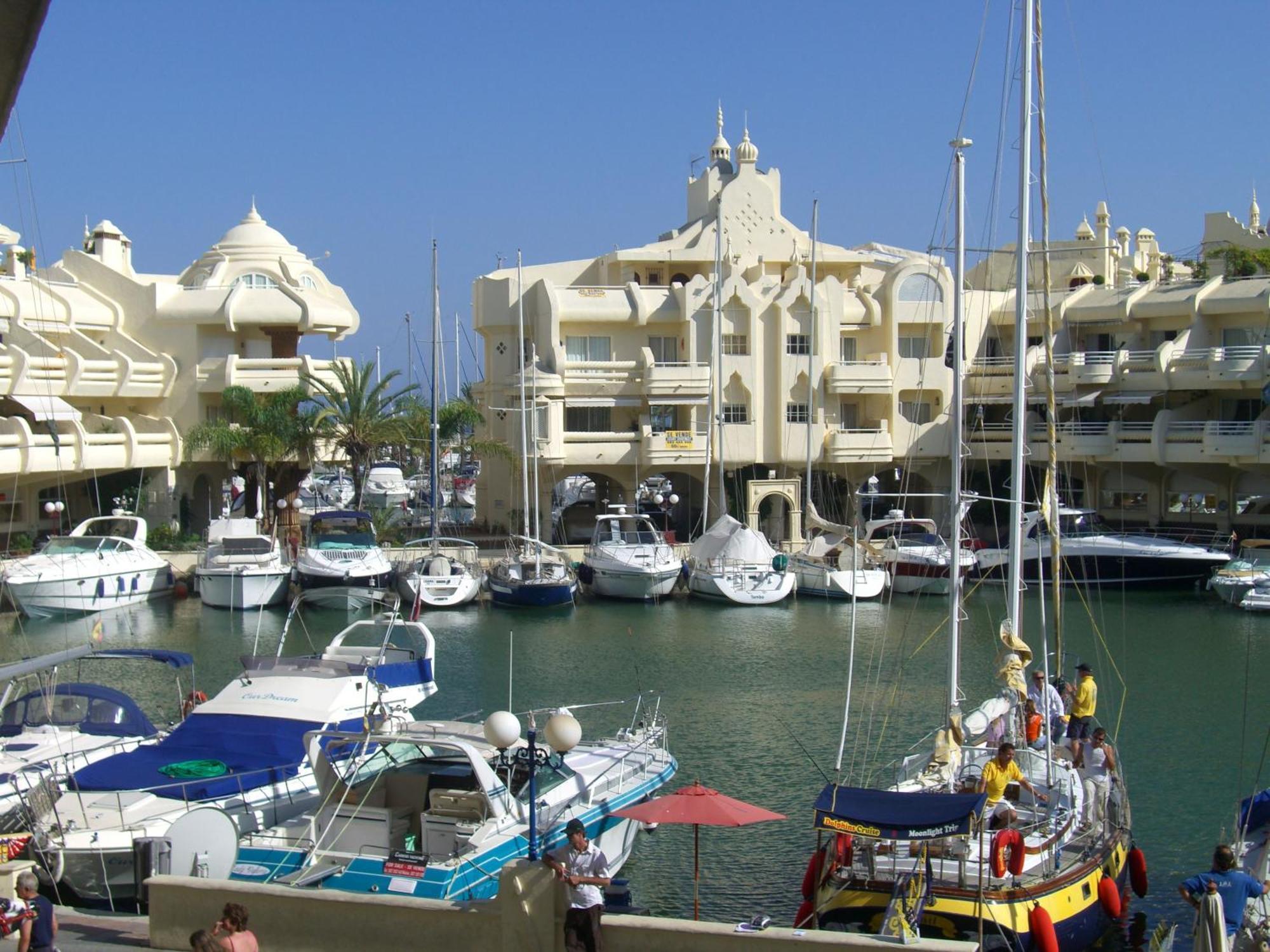 Puerto Marina Palace 베날마데나코스타 외부 사진